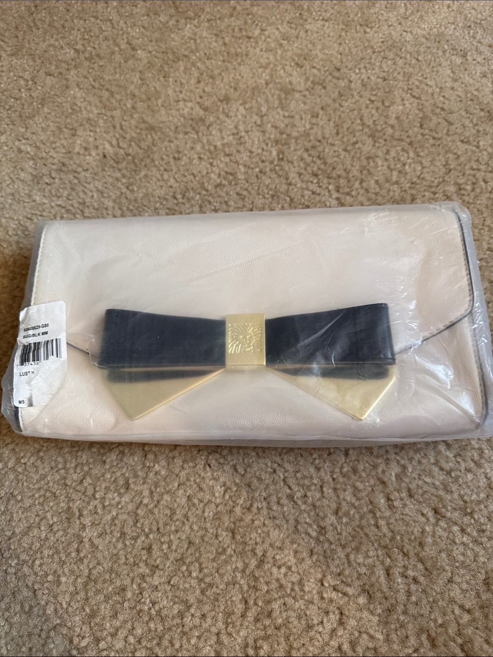 ANNE KLEIN - Bow-Accent Ivory Slim Handbag